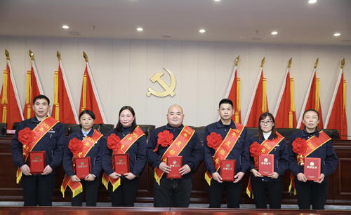 關(guān)于表彰2020年度先進(jìn)集體、先進(jìn)個(gè)人的決定